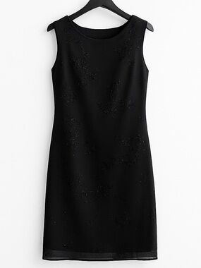 Classic Black Sleeveless Sheath Dress